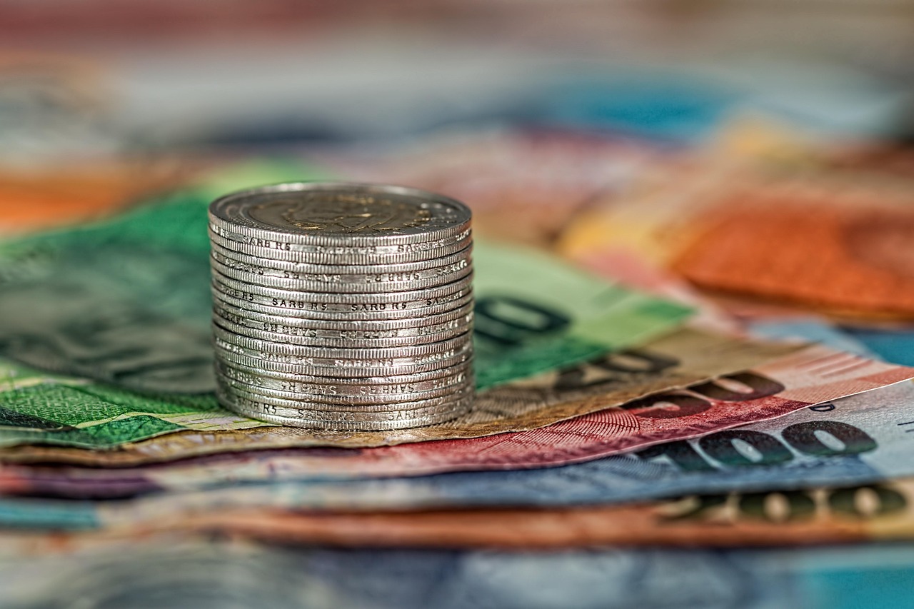Coins, banknotes, money — A Look Ahead: Enhancements and Changes in Medicare Advantage for 2024