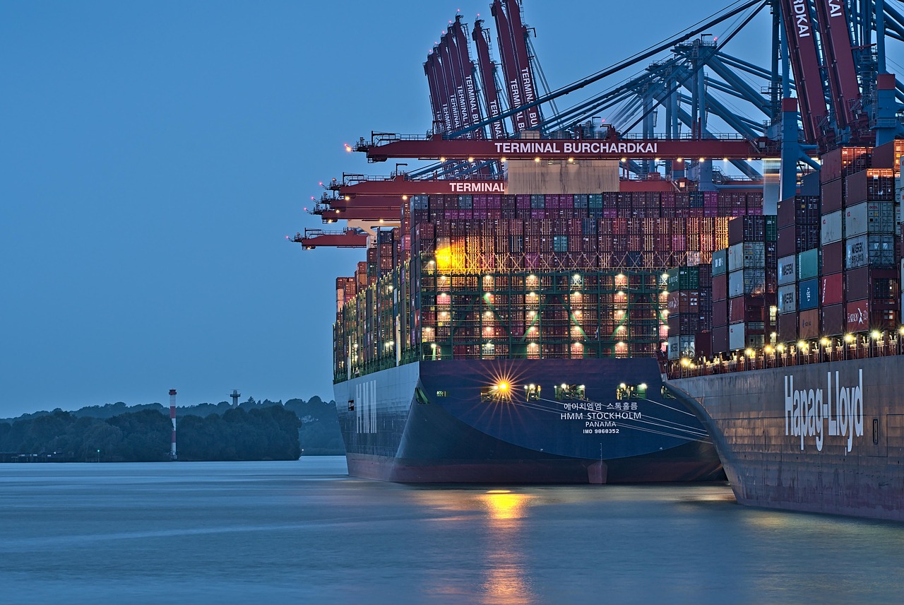 Port, ship, water — Be Fire Proof by Increasingly Valuable, Function as the Visit Guy/Woman inside your Company or Industry