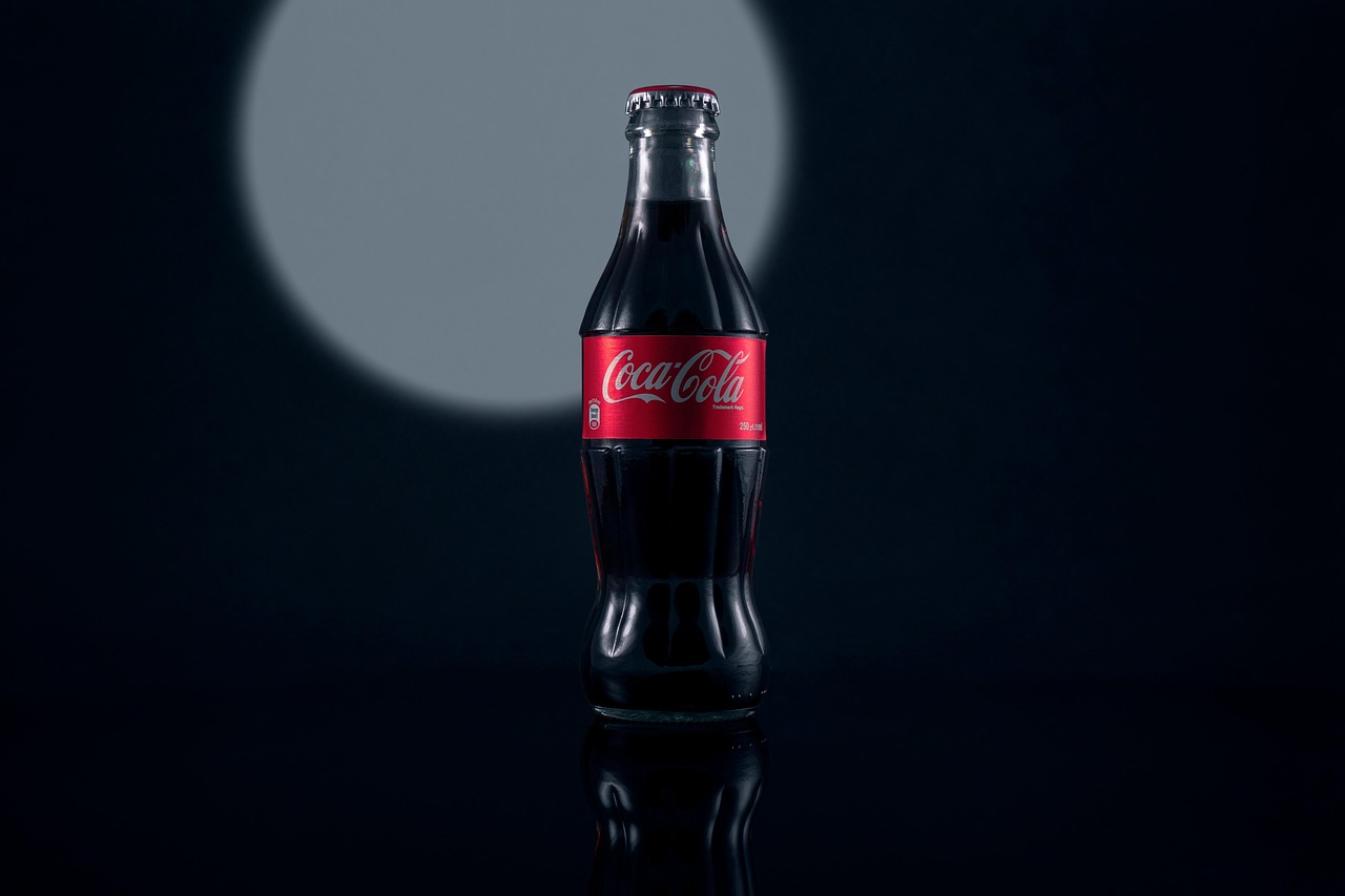 Coca cola, drink, bottle — Building Customer Loyalty Through Brand Equity
