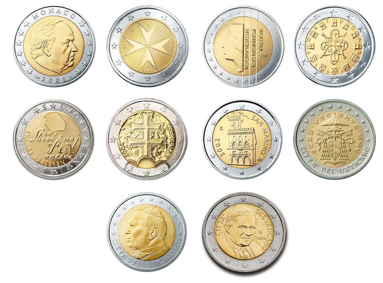Euro, coin, currency — Streaming vs. Downloading: How Strato V Handles Content